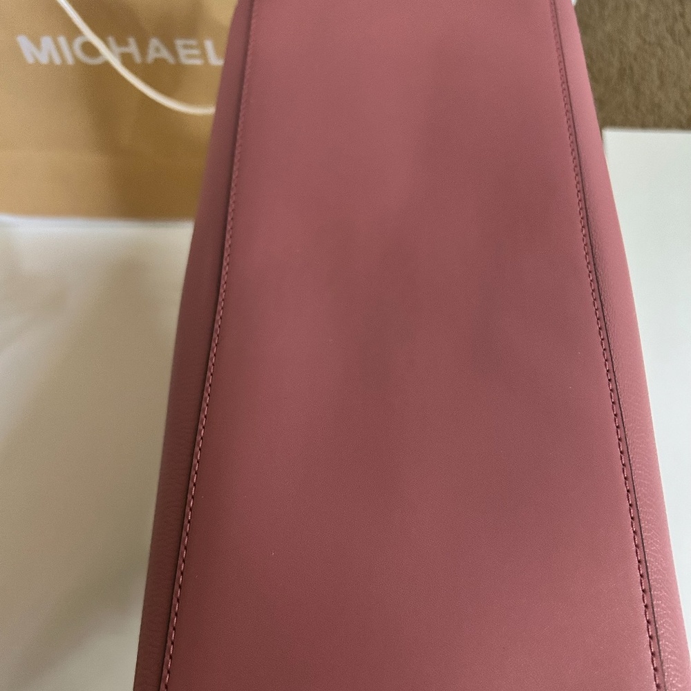 NWT Michael kors Soft Real Leather Satchel ,Rose Color - Picture 5 of 7